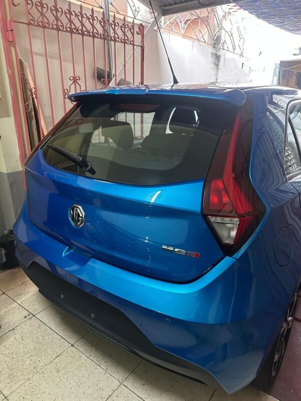 MG 3 2024 blanco y azul - Imagen 4